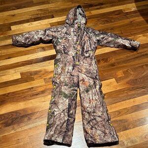 Cabelas kids Camouflage Hooded hunting insulated coveralls kids small